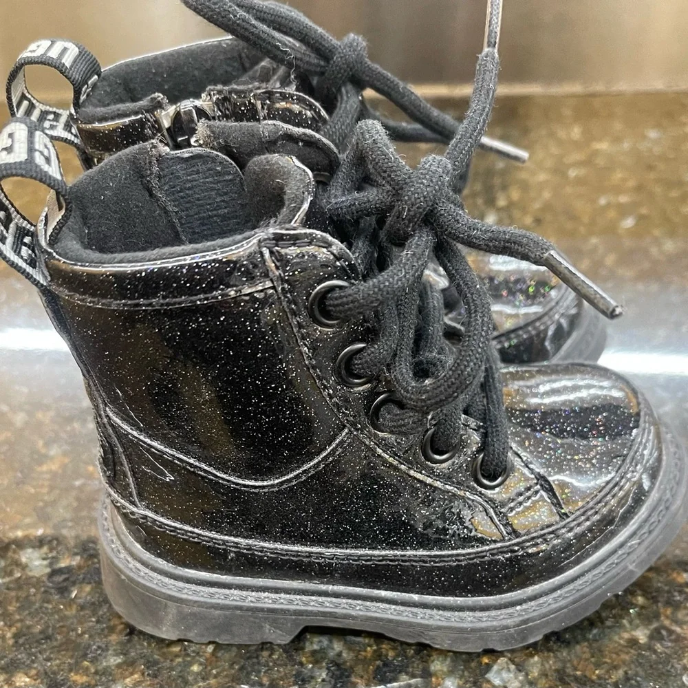 UGG AUSTRALIA ROBLEY Black Glitter Kids Boots size 6